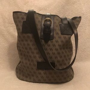 Dooney and Bourke bucket bag